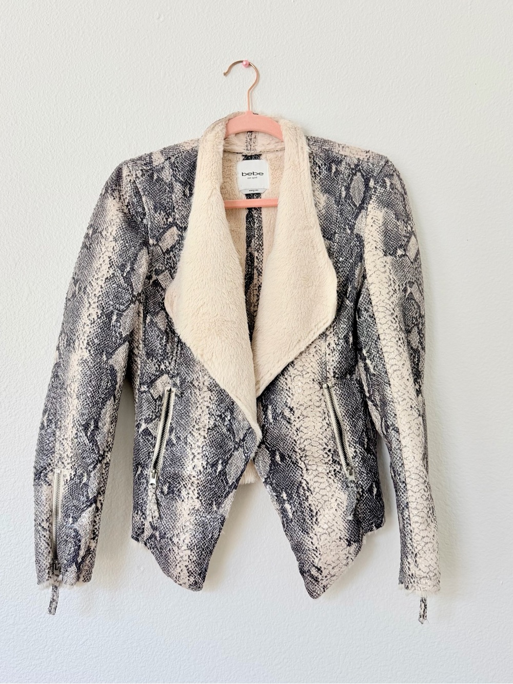 Y2K bebe Cream Snake-Print Faux-Shearling Jacket